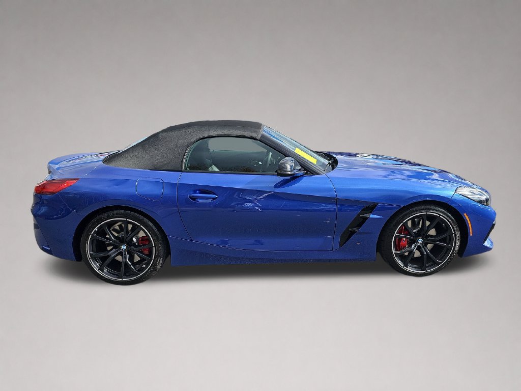 Certified 2026 BMW Z4 sDrive30i w/ Premium Package RWD image 3