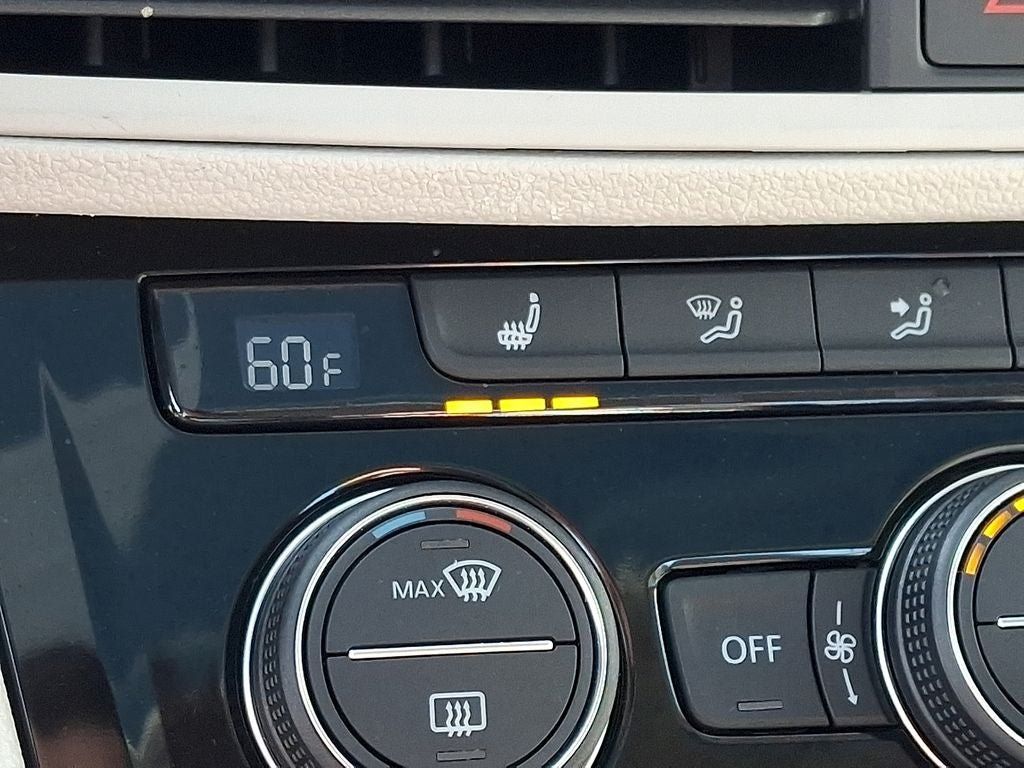 Certified 2023 Volkswagen Jetta SE FWD image 24