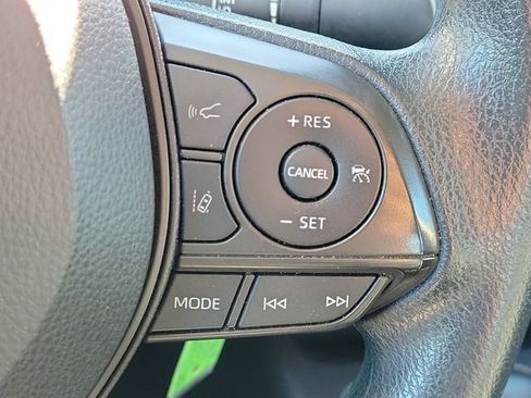 Used 2022 Toyota Corolla LE image 25
