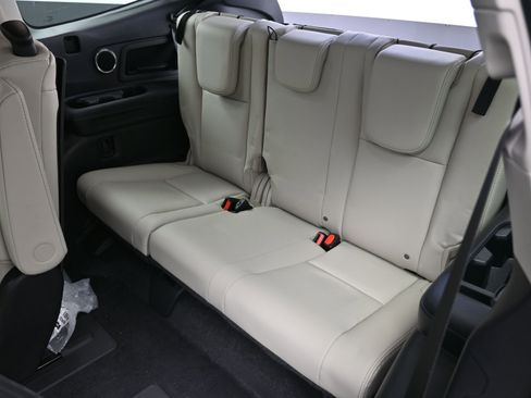 New 2025 Subaru Ascent Limited image 22