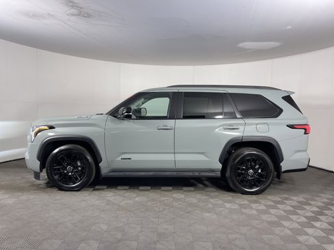 Used 2024 Toyota Sequoia SR5 image 3