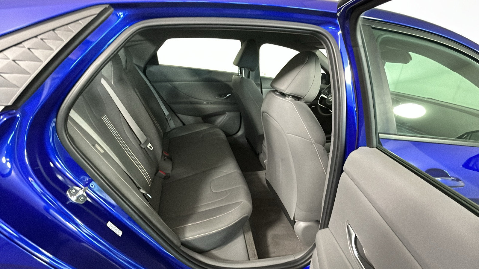 Used 2024 Hyundai Elantra SEL FWD image 36