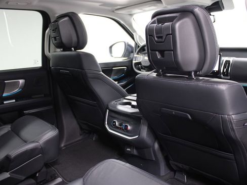 New 2026 Ford Expedition Platinum image 34