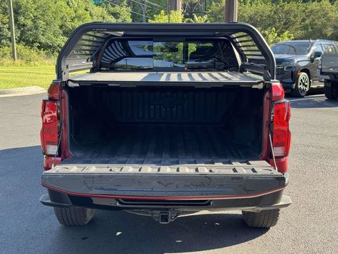 Used 2023 Chevrolet Colorado Trail Boss w/ LPO, Skid Plate Package AWD/4WD image 17