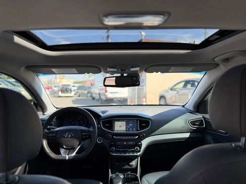Used 2017 Hyundai Ioniq Limited w/ Limited Ultimate Package 02 image 31