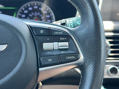 Used 2019 Genesis G70 2.0T Sport RWD image 28