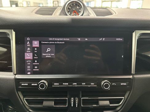 Used 2021 Porsche Macan AWD/4WD image 65