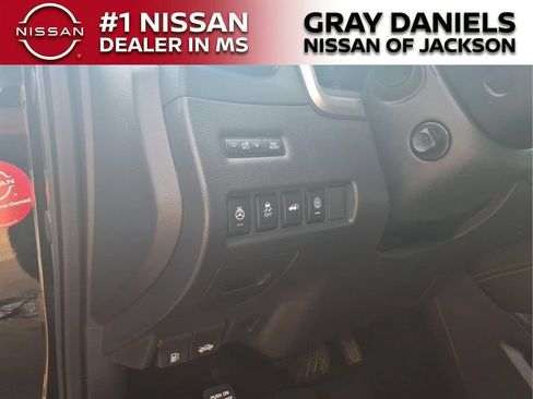 Used 2023 Nissan Murano Platinum w/ Cargo Package FWD image 13