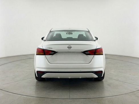 Used 2025 Nissan Altima 2.5 SV image 7