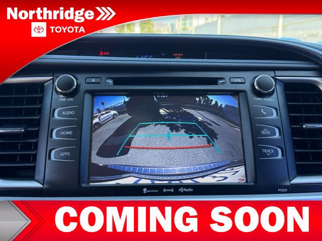 Used 2017 Toyota Highlander Plus FWD image 9
