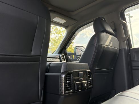 Used 2021 Ford F250 Lariat w/ Lariat Ultimate Package AWD/4WD image 46