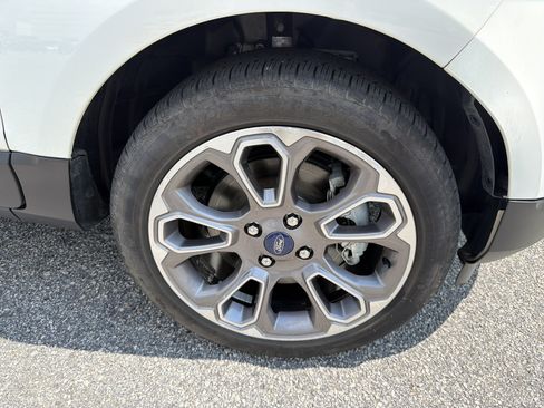 Used 2019 Ford EcoSport Titanium FWD image 22