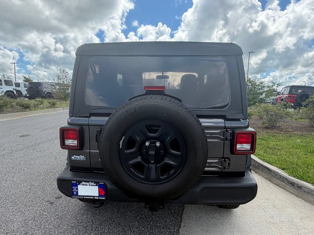 Used 2022 Jeep Wrangler Sport AWD/4WD image 15