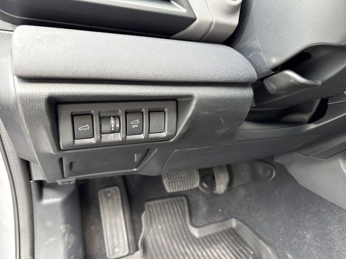 Used 2025 Subaru Outback Premium AWD/4WD image 15