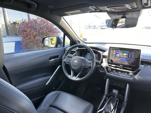 Used 2024 Toyota Corolla Cross AWD Hybrid w/ Convenience Package image 29