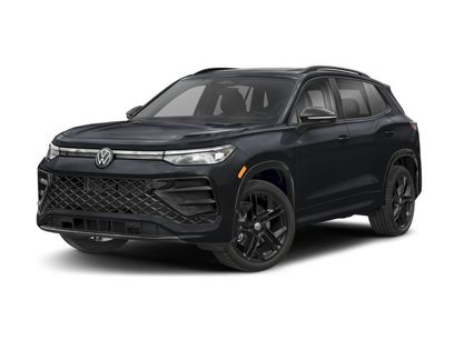 New 2026 Volkswagen Tiguan SE w/ Panoramic Sunroof Package