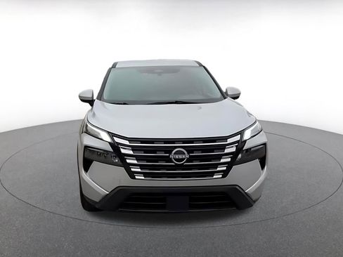 Used 2025 Nissan Rogue SV image 4