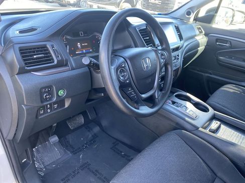 Used 2023 Honda Ridgeline Sport image 10
