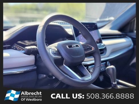 Used 2023 Jeep Compass Limited AWD/4WD image 19