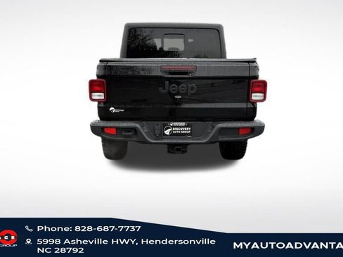 Used 2022 Jeep Gladiator Sport image 9