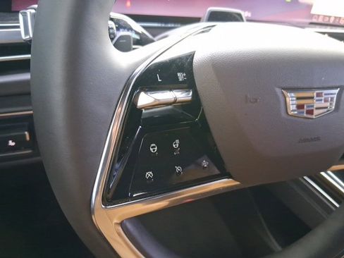 Used 2025 Cadillac Escalade Premium Luxury w/ Touring Package image 12