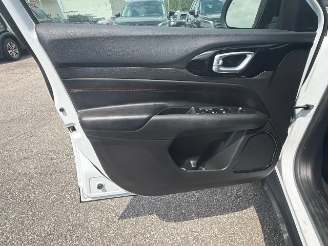 Used 2025 Jeep Compass Trailhawk AWD/4WD image 10