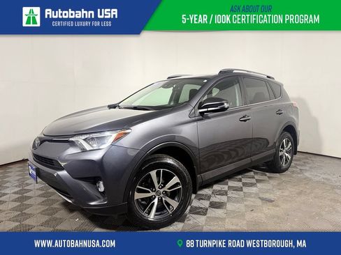 Used 2018 Toyota RAV4 XLE AWD/4WD image 1