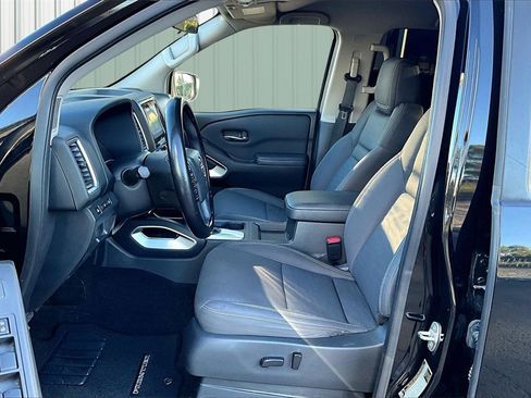 Used 2022 Nissan Frontier SV image 15