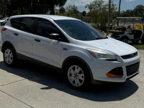 Used 2014 Ford Escape S image 5