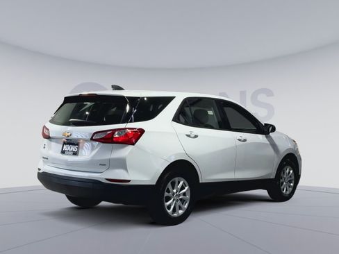 Used 2019 Chevrolet Equinox LS AWD/4WD image 11