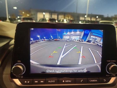 Used 2023 Nissan Rogue SV image 26