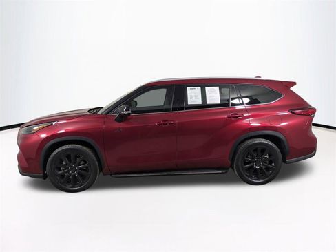Used 2022 Toyota Highlander XLE image 8