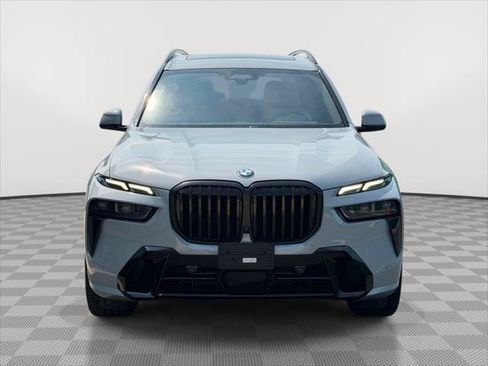 Used 2023 BMW X7 xDrive40i w/ M Sport Package AWD/4WD image 2