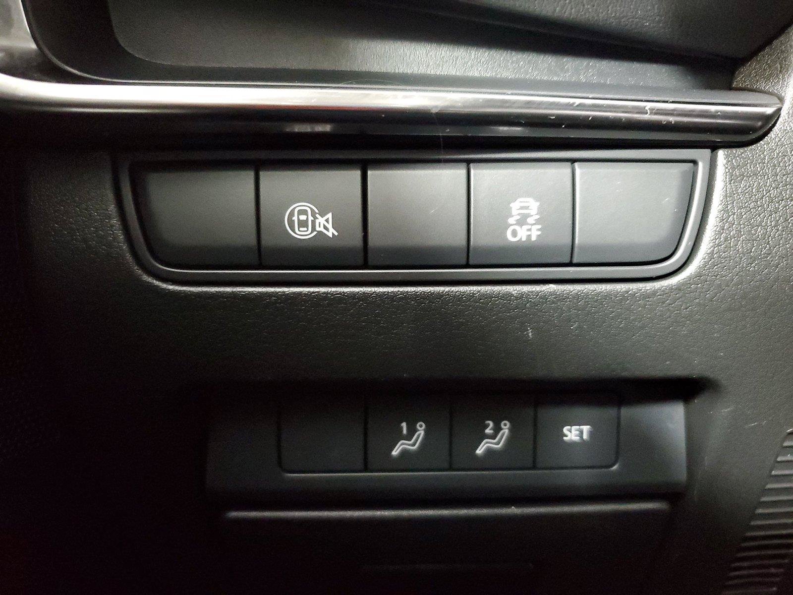 Certified 2025 MAZDA MAZDA3 s FWD image 35