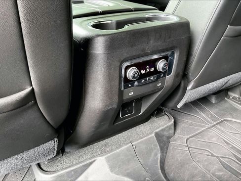 Used 2021 Chevrolet Tahoe LT w/ LT Signature Plus Package RWD image 33