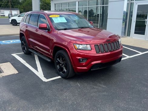 Used 2015 Jeep Grand Cherokee Altitude AWD/4WD image 6