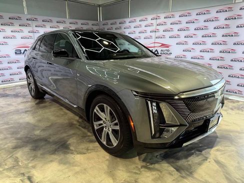 Used 2024 Cadillac Lyriq Tech AWD/4WD image 5