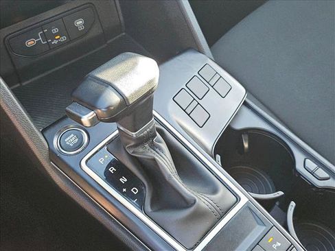 Used 2026 Kia Sportage LX FWD image 12
