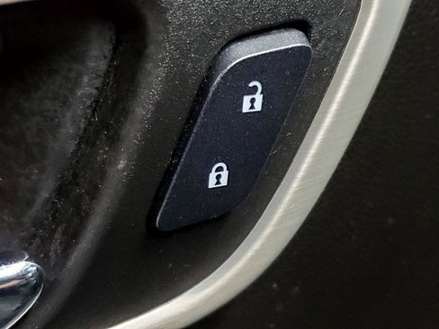 Used 2020 GMC Yukon Denali w/ Denali Ultimate Black Edition image 30