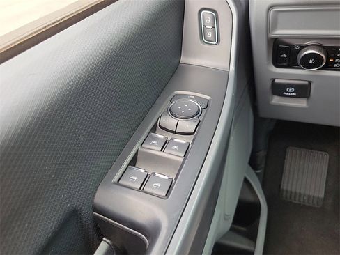 Used 2023 Ford F150 XLT image 13