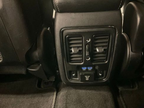 Used 2014 Jeep Grand Cherokee Limited w/ Trailer Tow Group IV AWD/4WD image 38