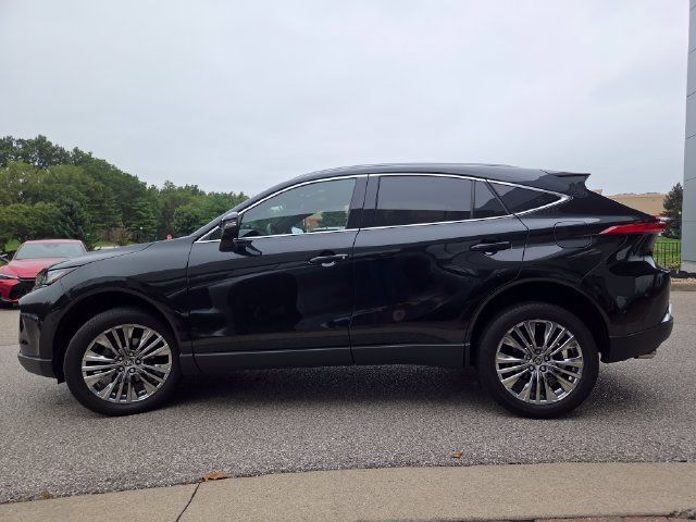 Used 2023 Toyota Venza XLE AWD/4WD image 24