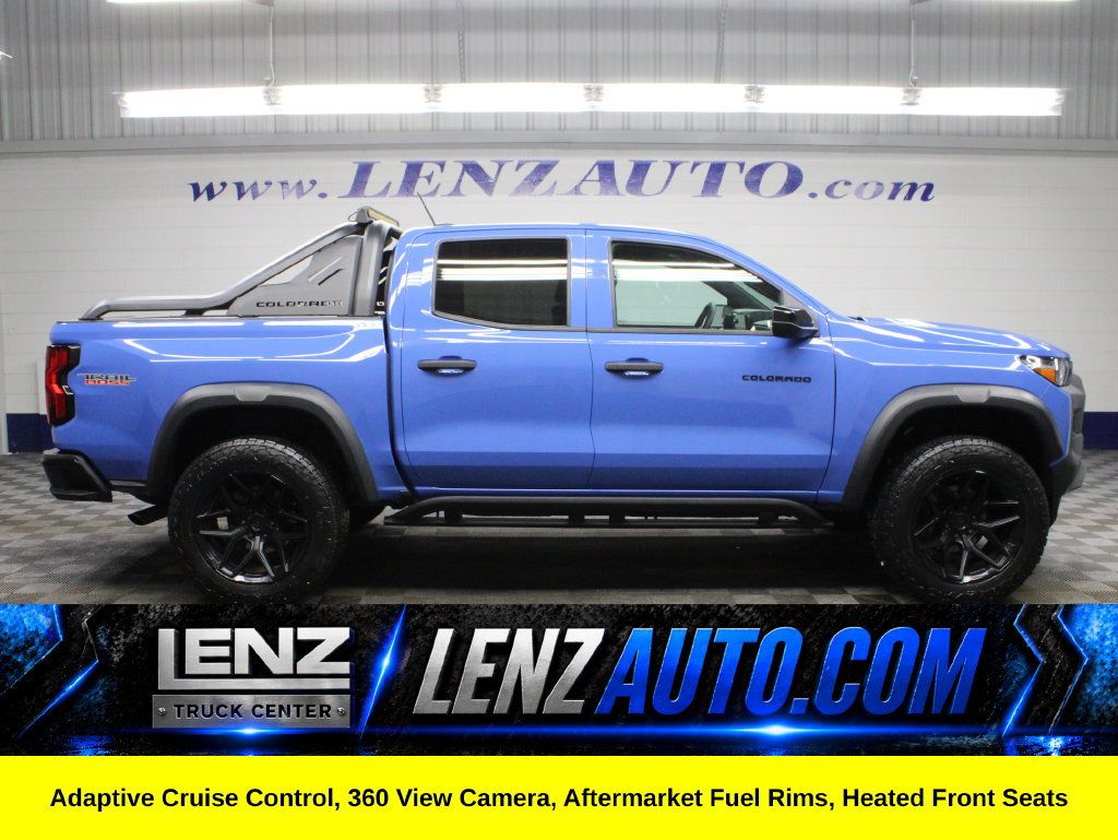 Used 2025 Chevrolet Colorado Trail Boss w/ Midnight Edition AWD/4WD 360° Tour
