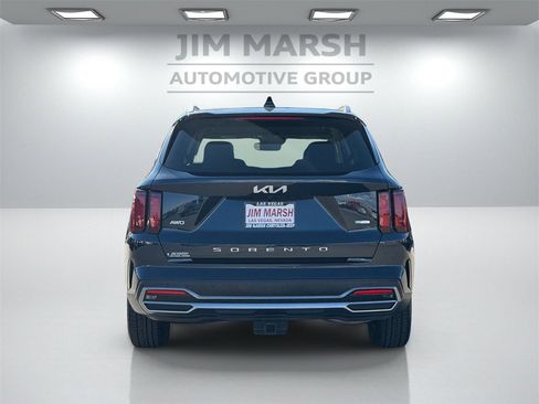 Used 2022 Kia Sorento S image 5