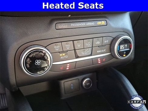 Used 2020 Ford Escape SE image 2