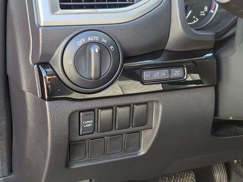 Used 2021 Nissan Titan SV w/ Off Road Protection Package image 17