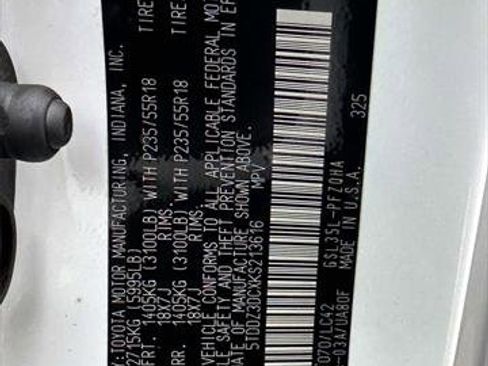 Used 2019 Toyota Sienna XLE image 35