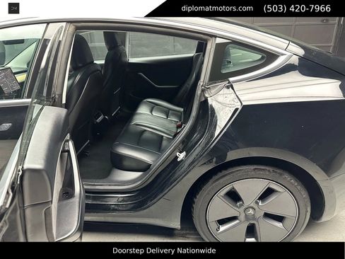 Used 2018 Tesla Model 3 Long Range image 21