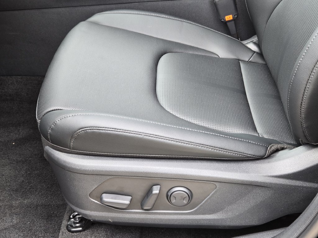 New 2026 Kia Sportage SX FWD image 19