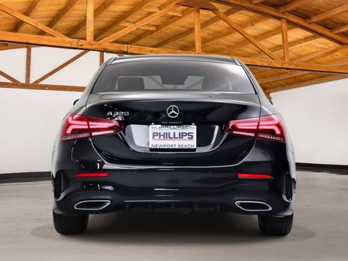 Used 2021 Mercedes-Benz A 220 w/ AMG Line image 4